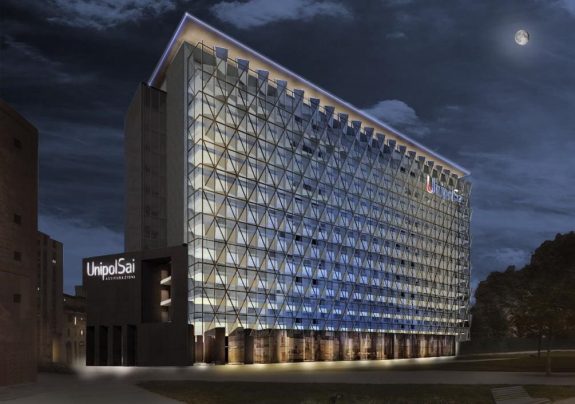 luce-blu-su-palazzo-unipol-de-castillia-23